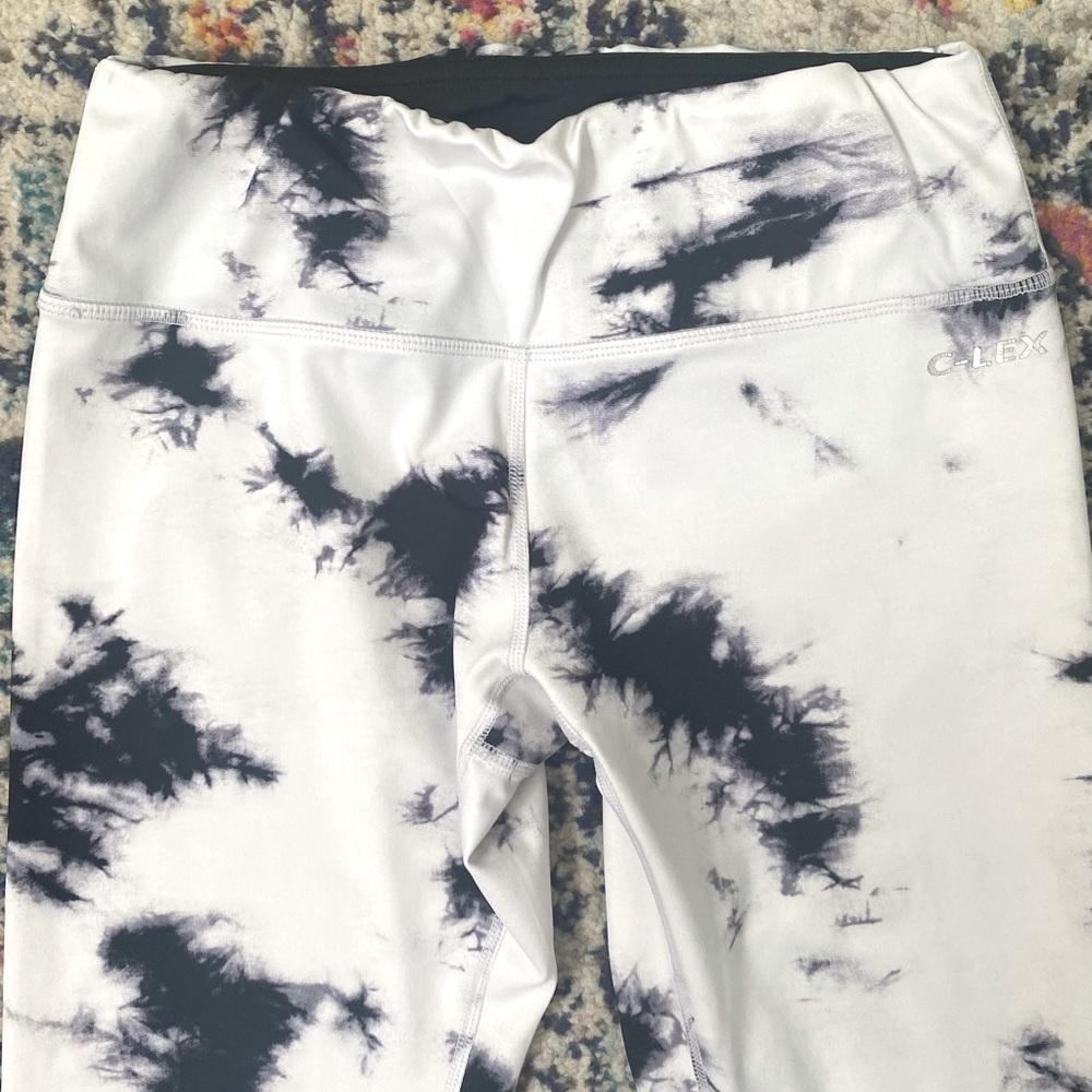 Alia Black and White Leggings with Tie-Dye Design